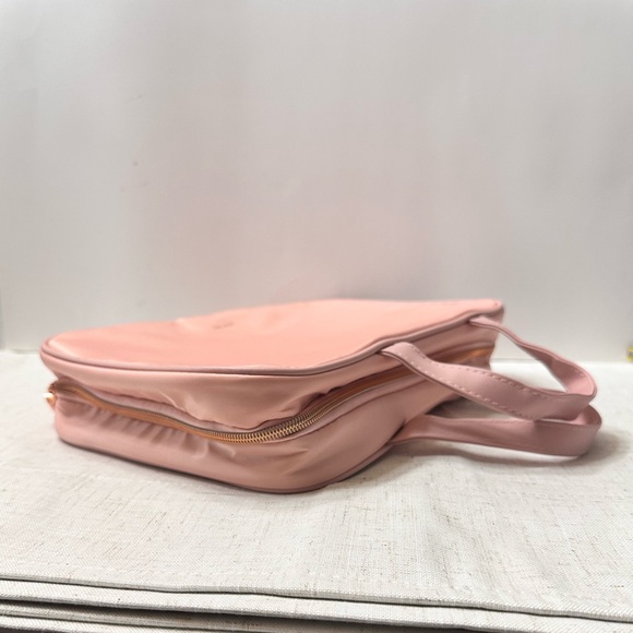 Kestrel Pink Travel Bag - Picture 3 of 9